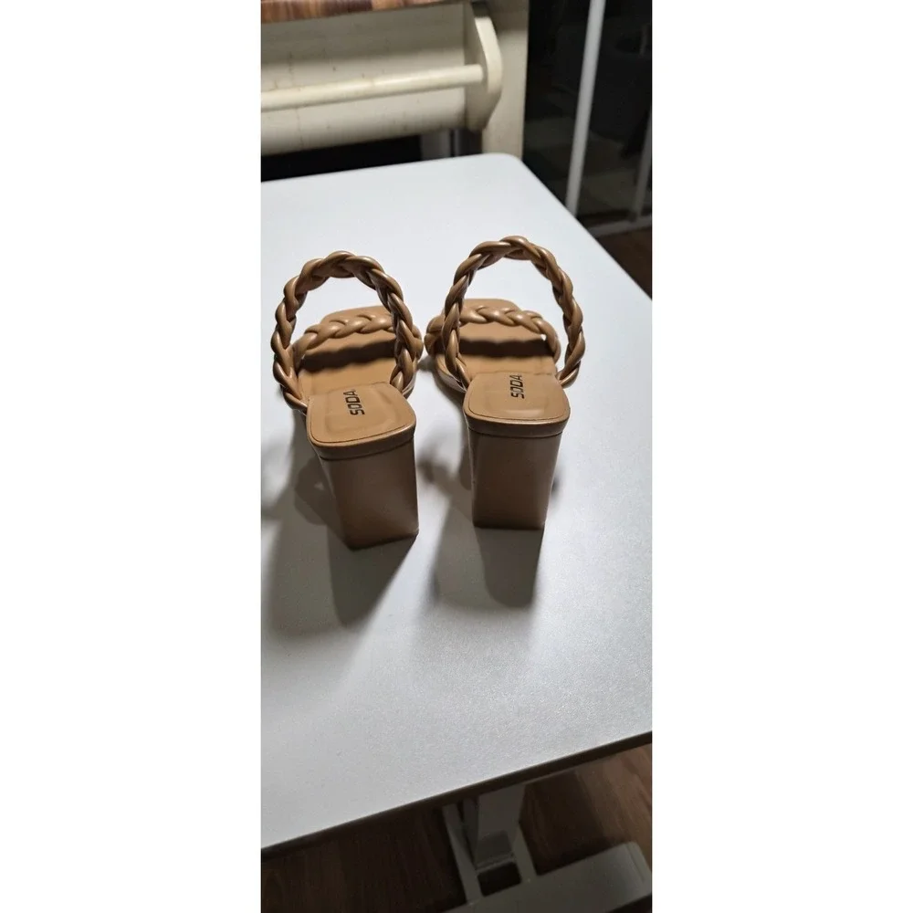 8.5 Tan Stylish Heels - SODA‎